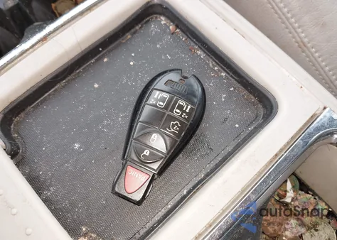 2011 Dodge Grand Caravan Crew from USA, damaged, VIN 2D4RN5DG7BR678351